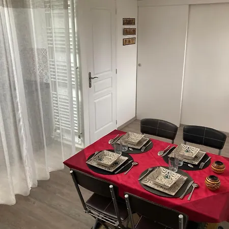 Les Roches Guest house Corme-Royal